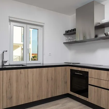 빌라 Elysium Diminići